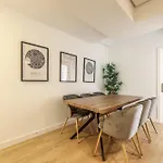 Apartamentos Reformados Para 6 Personas En Lavapies Alquiler Temporal