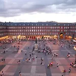 Madrid Room Sol Center