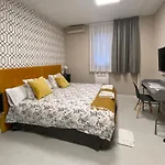 Entire Apartment In The Center - 10 Pax