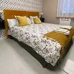 Entire Apartment In The Center - 10 Pax