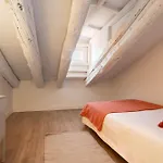 Apartamento Plaza Mayor Attic En Madrid