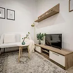 Cozy Apartment In Lavapies