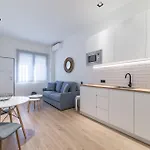 Acogedor Apartamento En Azca Qa