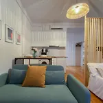 Victoria Studio I