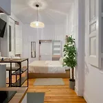 Victoria Studio III