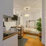 Victoria Studio III