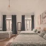 8 Rooms, 6 Bathrooms Over Gran Via Street