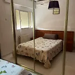 Room In Apartment - 10 Min From The Airport