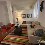 Encanto Y Elegancia En El Corazon De Madrid | By Airnest