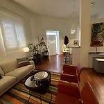 Encanto Y Elegancia En El Corazon De Madrid | By Airnest