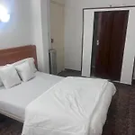 Hostal Alonso No Limit Madrid