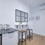 Lovely Apartments - Apartasuite Completo En Excelente Ubicacion En Madrid