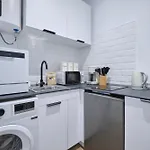 Lovely Apartments - Apartasuite Completo En Excelente Ubicacion En Madrid