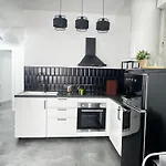 Elenahost Style & Comfort 5