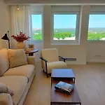Plaza Espana Luxury Apt