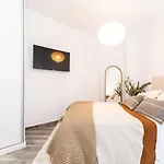 Bright Duplex In Residential Tetuan