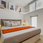 3Min Walk - Retiro & Atocha - Luxury District And Desk