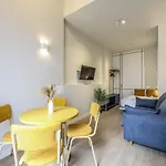 Chic Studio Steps From Gran Via Madrid