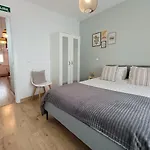 Cute Loft, 6 Metro Stops From Downtown, Ac & Wifi