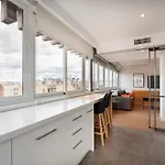 2 Bedroom 2 Bathroom Furnished - Salamanca - Bright & Stylish - Mintystay