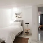 Sonder Santa Ana