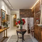 Queens House Chueca