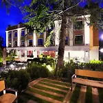 Hotel Jardin Real De Mirasierra