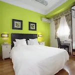 Hostal Adria Santa Ana