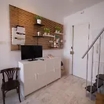 Studio Acacias 11