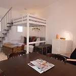 Studio Acacias 11