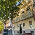 Dobo Rooms Ronda De Segovia