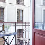 Leeways Apartment In Fucar