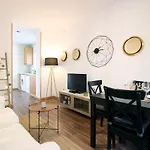Huertas Apartment - Estancias Temporales