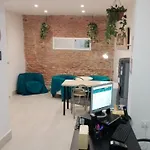 Grupo Rh - Hostel