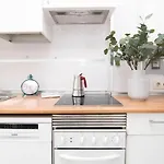 Sunny Apartment At The Foot Of Royal Palace By Batuecas