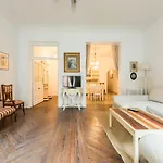 Apartamentos Madrid Centro W
