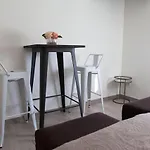 Apartamento Garcia Paredes Solo Adultos