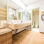Chic Rentals Eurobuilding