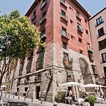 Atico En El Centro De Madrid - Calle Jardines