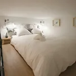 Moderno Y Reformado Apartamento Al Lado Del Museo