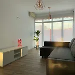 Apartamento situado a 10 minutos de opera