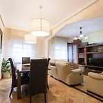 Home & Private Terrace Wifi + Aircon