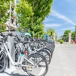 Ayz Juan De Mena - Auto Check-In Property