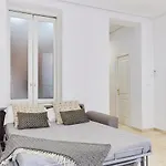 Leeways Apartment XII In Gran Via
