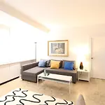 Urbantec Realty - Plaza De Colon