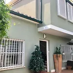 Chalet Villa Inside Madrid
