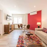 Modern 1-Bedroom Apartment In Exclusive Barrio Salamanca Ideal For 2, Near Golden Mile , Goya I