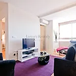 Spacious Temporary Apartment In Madrid Argueelles Close To Moncloa, Chamberi & Gran Via, Princesa V