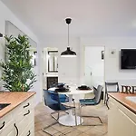 Leeways Apartment I In San Lorenzo