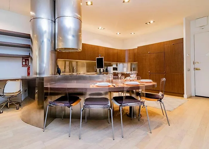 Luxury Apartment In La Latina By Batuecas